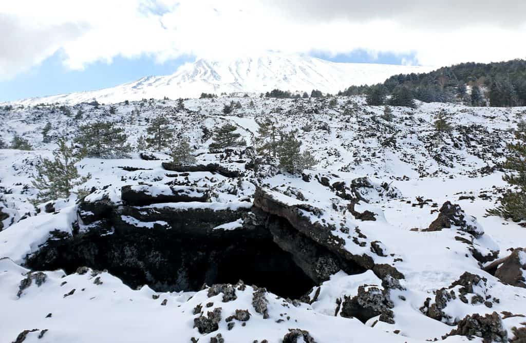 Grotta dei rotoli Etna Nord