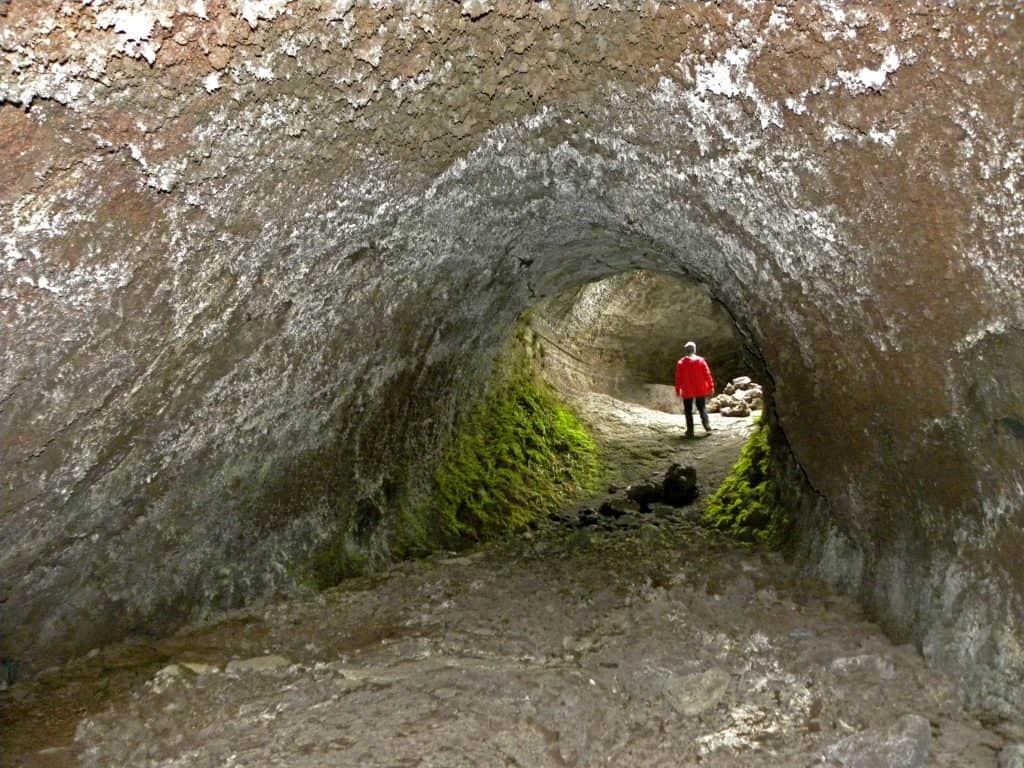ingresso grotta lamponi