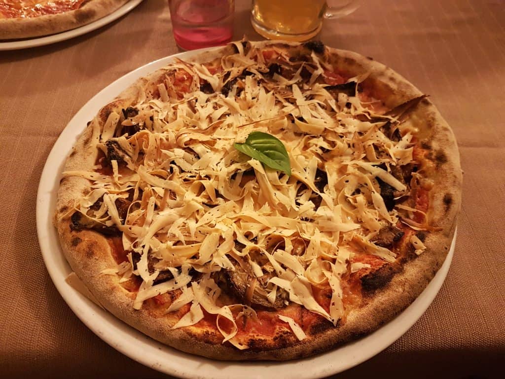 pizza alla norma siciliana