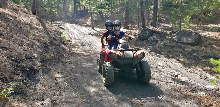 quad tour anti covid mascherina