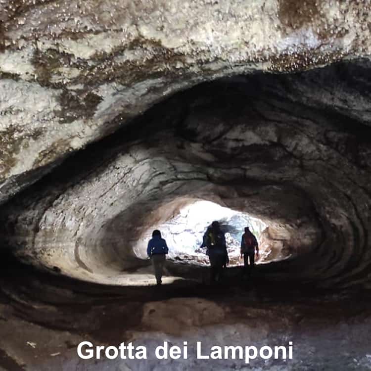 grotta dei lamponi q