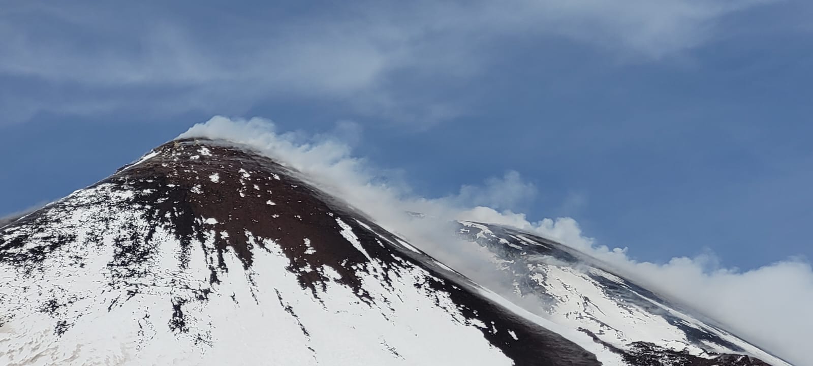 etna crateri con neve