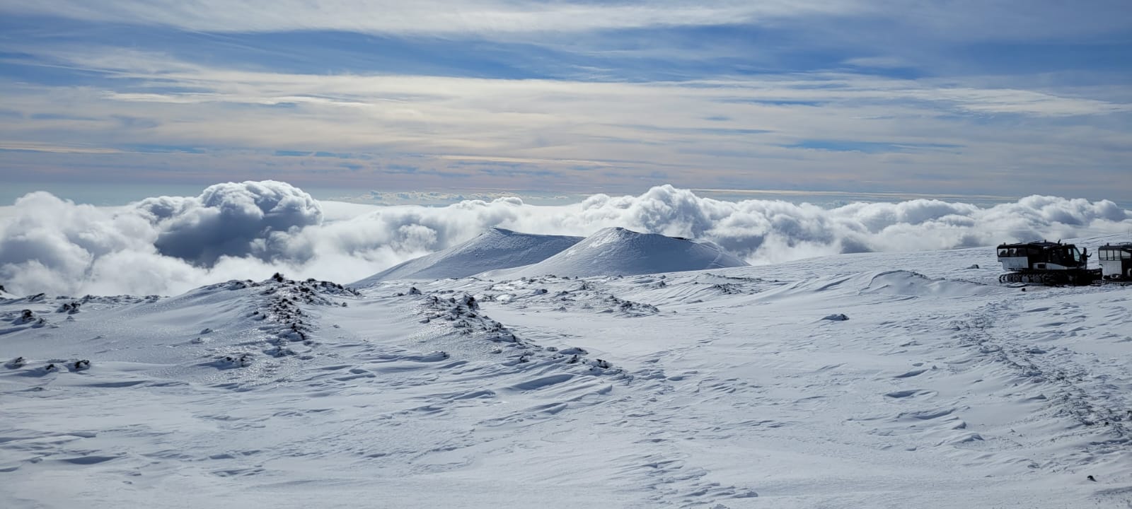 Neve Etna Sud Vulcano. Funivia dell'Etna + Gatto delle Nevi crateri