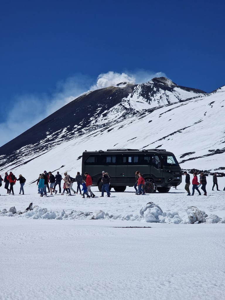Cratere sommitale 4x4 bus Etna