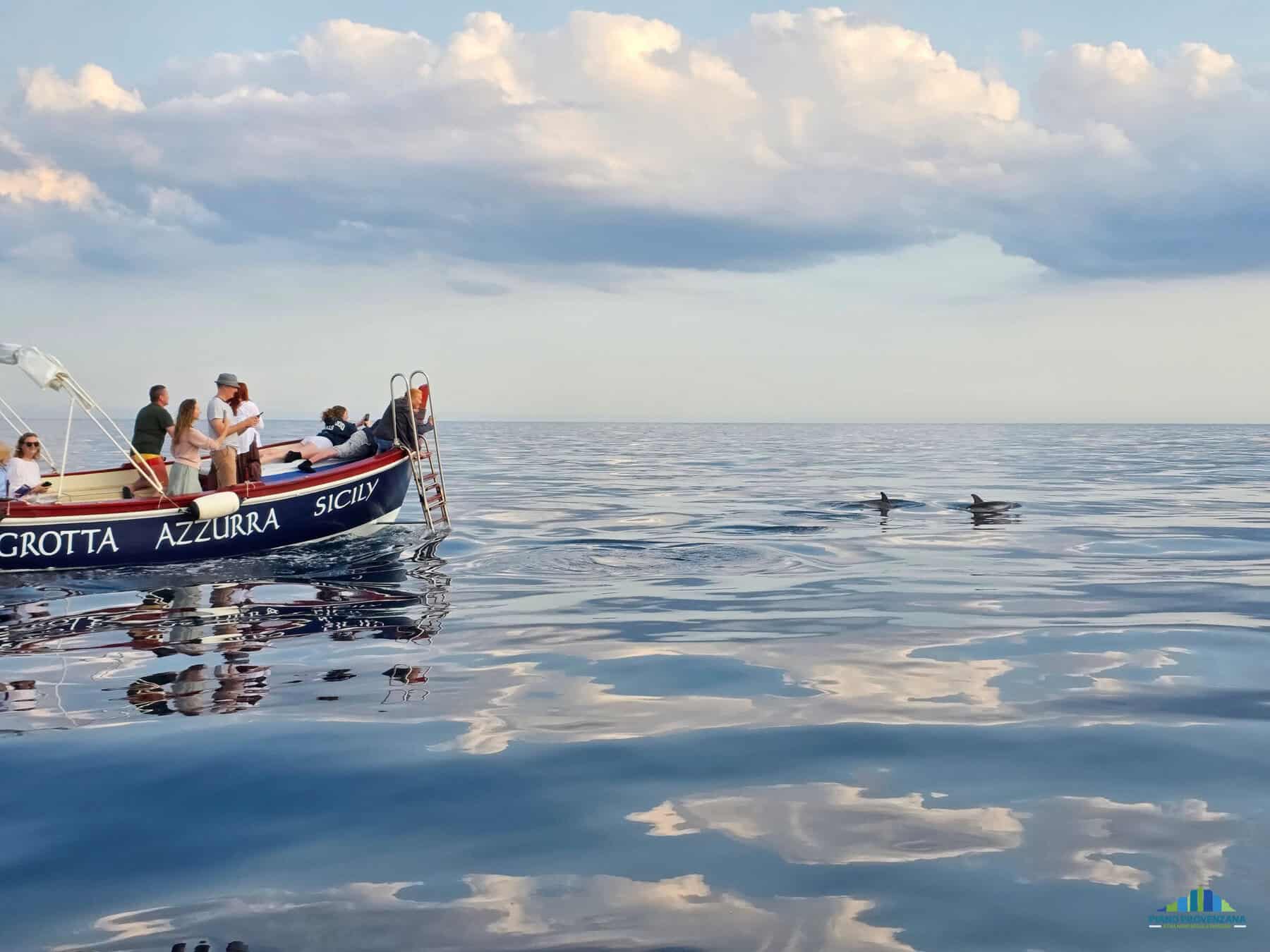Giro in barca Taormina tramonto delfini